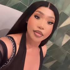 Jilly Willy (@CurlyHairNoCare)