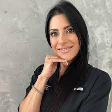 Betsy Velez's Instagram, Twitter & Facebook