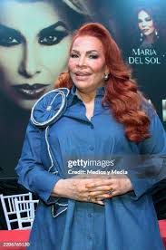 94,603 Medios Stock Photos, High-Res Pictures, and Images