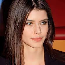 Beren Saat Original Greek...