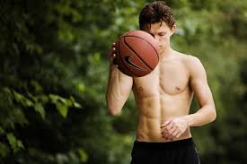 Geek Tom Holland Sin Camisa Tom Holland Imagines Tom Holland Spiderman Holland