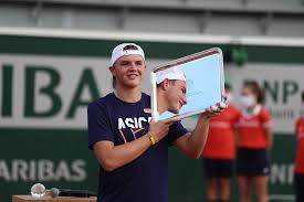 Sehen sie sich das profil von dominik stricker auf linkedin an, dem weltweit größten beruflichen netzwerk. Stricker Pulls Off Junior Double On Historic Day For Swiss Tennis Roland Garros The 2021 Roland Garros Tournament Official Site