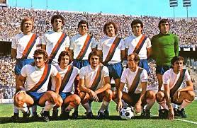Ma fu anche la vittoria di una città intera, di un modo di vivere un calcio lontano anni luce dall'ansia di successo che affligge le squadre metropolitane. Bologna Football Club 1977 1978 Wikipedia