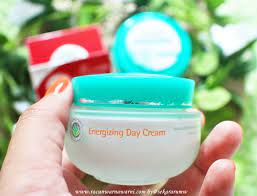 Kenali manfaat garam himalaya bagi kesehatan dari sisi medis. Produk Perawatan Kulit Wajah Himalaya Herbals Racun Warna Warni