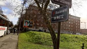 On this page you can find a location map as well as a list of places and services available around boulevard de metz: 0bwb4rya6siftm