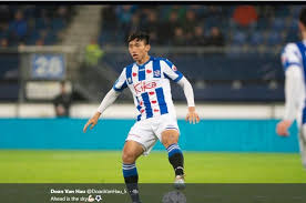 De fusieclub tussen blauw wit en de driehoek. Debut Doan Van Hau Si Mimpi Buruk Timnas Indonesia Di Heerenveen 4 Menit 1 Kartu Kuning Semua Halaman Bolasport Com