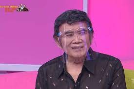 Dia kini jualan bakso aci. Rhoma Irama Bandingkan Ribetnya Proses Syuting Zaman Dulu Dan Sekarang