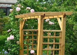 Sie zählen mit zu den beliebtesten blumensorten. Rosenbogen Welches Material Holz Oder Doch Lieber Metall