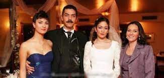 Sinan tuzcu (born 10 july 1977) is a turkish actor. Who Is Sinan Tuzcu Dating Sinan Tuzcu Girlfriend Wife