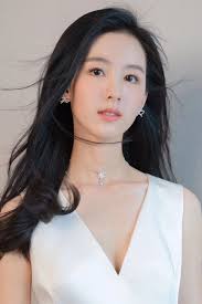 5 "Bạch Nguyệt Quang" thế hệ mới của Cbiz chứng minh: Con gái tóc đen luôn  có sức hút mãnh liệt