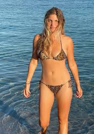 Angele Vivier - Free nude pics, galleries & more at Babepedia