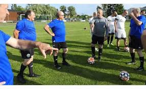 La plus grande couverture de football streaming parmi tous les sites. Super Veterans De 50 Ans District Des Vosges De Football