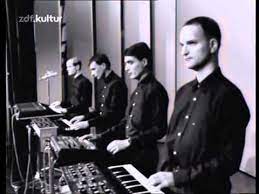 She's a model and she's looking good / i'd like to take her home, that's it was also originally written in german under the name das model. Shes A Model Kraftwerk Youtube