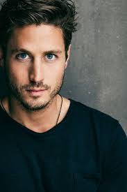 Chris Defranco's Instagram, Twitter & Facebook