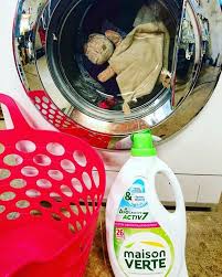A Toute A L Heure Doudou Tu Pue T Es Tout Crado Grace A Ma Lessive Maisonverte Lessivebioactiv7 Et Son Parfum Si Frais Tu Seras Tou Maison Verte Lessive Et Les