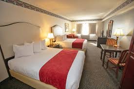 Book hotels and other accommodations near milwaukee art museum, discovery world, and charles allis art museum today. 11 Best Pet Friendly Hotels In Branson Mo Planetware