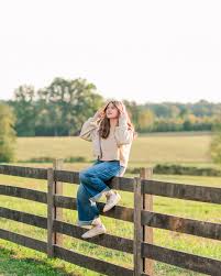 My fellow photographer, fellow lover of the beautiful light and the fun  jeans, she's got the best hair in town, she is beauty, she is grace, she is Addison  Goad!! If you
