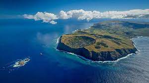 Easter island or rather rapa nui as the islanders themselves tend to call it, is home to some of the strangest and most remarkable monuments to be found anywhere in the world. Easter Island The Ultimate Complete Guide Of Rapa Nui