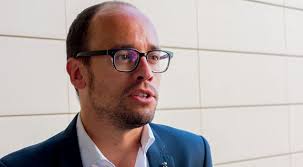 David Font: "Vindran dies menys agradables que el d'avui però els hem  d'afrontar junts"