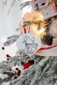 This Image Transfer Method Is Easy And Also Versatile As It Allows You To Create Very Large P Wood Christmas Ornaments Christmas Gift Images Diy Holiday Decor