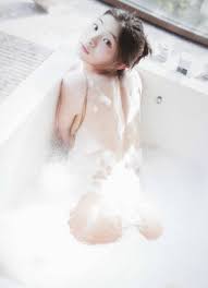 楽天最安値に挑戦】 足立梨花 写真集 『ADAJIRING』 未開封品 送料185円 その他 - その他