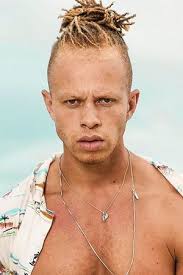 Chris in Shipwrecked