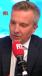 Abbé Pierre : "Il a fait tellement de bien, foutez lui la paix" Une  auditrice s'exprime dans #LAOLP , Eric Brunet réagit sur #RTL