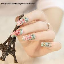 Diseños de uñas de moda con brillo. Diferentes Disenos Con Decorados Para Unas De Moda En Manos Paperblog
