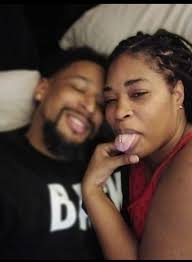 I don`t know if I understood correctly... can you make a video or can you  only take pictures? Is it only one pic or can you take a several? ```