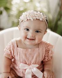 Uhmmm yes all the cuteness overload!! Bro, 6 month sessions are my favorite  because they aren't just little potatoes anymore, they are potatoes that  smile! #baltimorefamilyphotographer #marylandfamilyphotographer #bmorekids