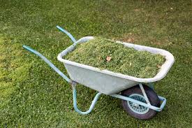 Dry grasses are best for making mulching beds as you have to mix equal portion of dry leaves or. Some Great Things About Composting Grass Clippings Duda Sod