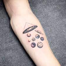 Beautiful And Delicate Linework Tattoos By Tattooist Flower Tattoos Planet Tattoos Tattoo Styles