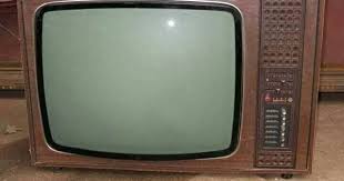 تلفزيون يوغسلافي في السبعينات وسعره 76 دينار Mesopotamia Old Photos Box Tv