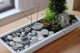 Diy A Desktop Zen Garden Gardenista Zen Garden Diy Mini Zen Garden Miniature Zen Garden
