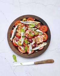 Salade De Tomates Marinees Aux Olives Recette Tomates Marinees Salade Tomate Recette Salade De Tomate
