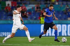 27/06/21 07:58 gmt+7 21 liên quan gốc. Euro 2020 Hai Cu Na Ä'áº¡i Bac Ä'Æ°a Italia Vao Vong 1 8 Euro