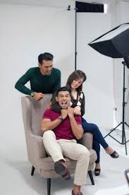 Acest film nu are sinopsis. Behind The Scenes On The Set Of Ombak Rindu Iflix