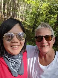 Does anyone have an avian vet in the Madison area they recommend?