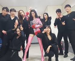 Sunmi Has Been Getting So Much Love From Fans And Non Fans If There Are Any Alike With Her Recent Comeback W Fashion Korean Fashion Summer Casual Kpop Girls