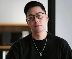 Alvin Fernandez Komar: Dari Covid-19 ke Kesuksesan Dunia Konten dan  Traveling