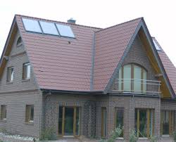Ich Liebe Das Dach Das Dieses Haus Hat Die Dachfenster Und Die Schindeln Sind Alles Schone Elemente Das Dach Meines Hauses Ha Baustil Dachdecker Dachfenster