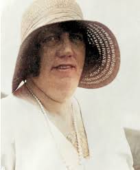 Gertrude Griffiths :: The-woodforde-story