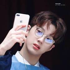 Lai guan lin (賴冠霖) korean name: èµ–å† éœ–on Twitter Omg Hahaha Daehwi Dongho Wannaone Produce101