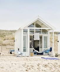 Gartenhaus Inspiration 23 Originelle Ideen Fur Ihre Ruhe Oase Im Garten Ferienhaus Am Strand Architektur Strandhausdekor