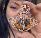 making a butterlfy pendant🦋✨️ no animal was harmed for this process and  yes, the butterfly is still inside the pendant and preserved forever 🥀  #butterfly #aelfgardjewelry #electroforming #fairyjewelry