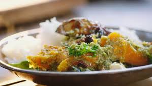 Jamie S Vegetarian Thai Green Curry With Butternut Squash Recipe On Jamie And Jimmy S Friday Night Feast Vegetarian Thai Green Curry Thai Green Curry Recipes Green Curry Recipes