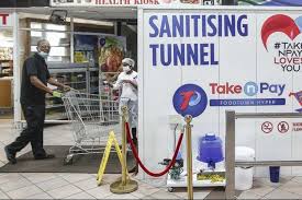 Covidtracker est un outil permettant de suivre l'évolution de l'épidémie à coronavirus en france et dans le monde. Covid 19 En Corse Un Hypermarche Installe Des Tunnels De Desinfection