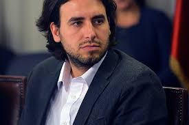 Scarlett valdés pizarro candidata pl a constituyente del d6. Quienes Son Social Liberales En Chile Vlado Mirosevic Se Comparo Con Emmanuel Macron Duna 89 7 Duna 89 7