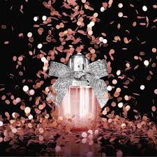 Despierta la pasión con Women'secret Rose Seduction este San Valentín! 💋  Descubre la fragancia que te transporta a un jardín de rosas en plena  floración, envolviéndote en una delicada y seductora esencia. ¡