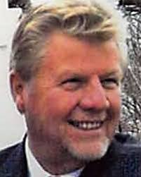 Thomas Arzt's Instagram, Twitter & Facebook